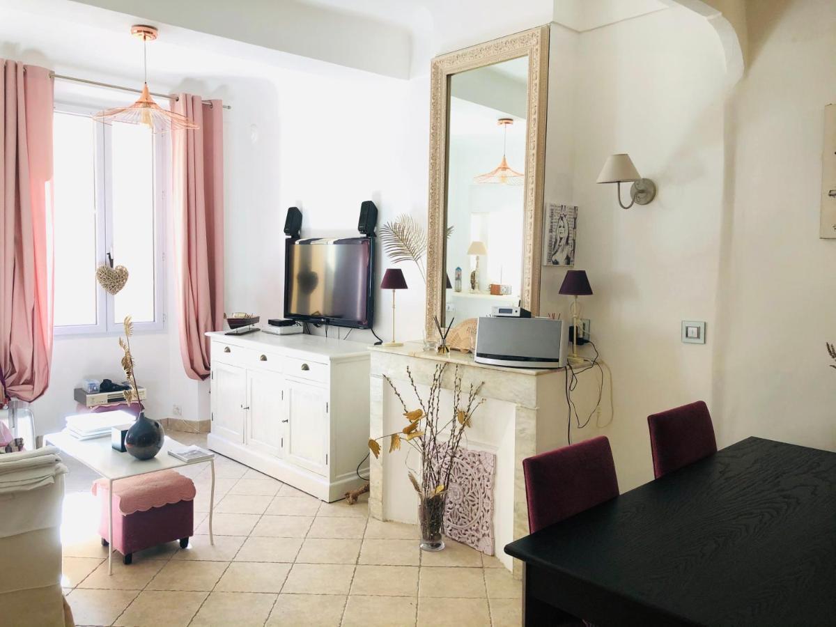 Appartement De Charme Au Coeur De Saint-Tropez Exteriör bild