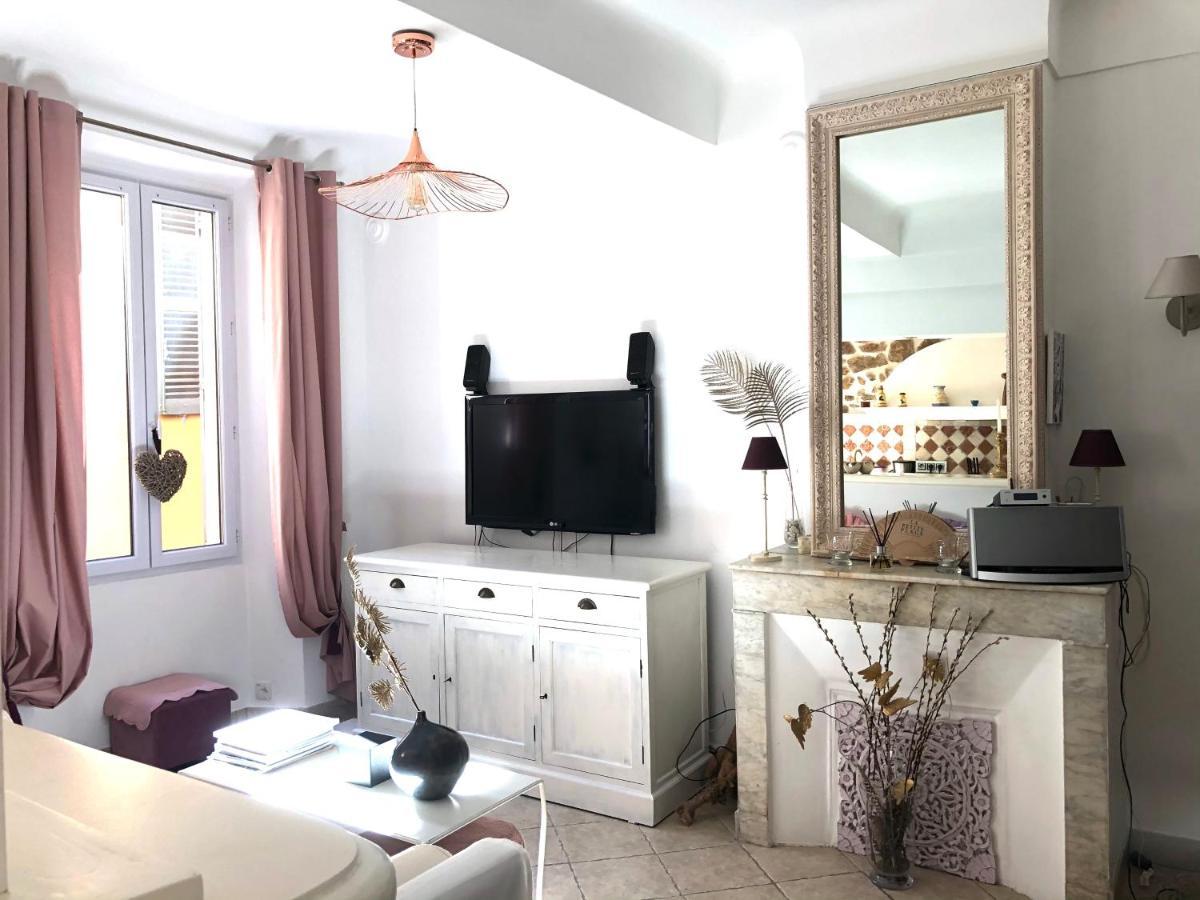 Appartement De Charme Au Coeur De Saint-Tropez Exteriör bild