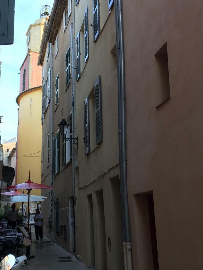 Appartement De Charme Au Coeur De Saint-Tropez Exteriör bild
