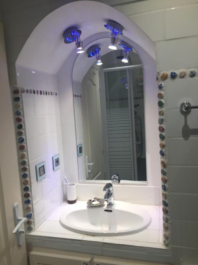Appartement De Charme Au Coeur De Saint-Tropez Exteriör bild