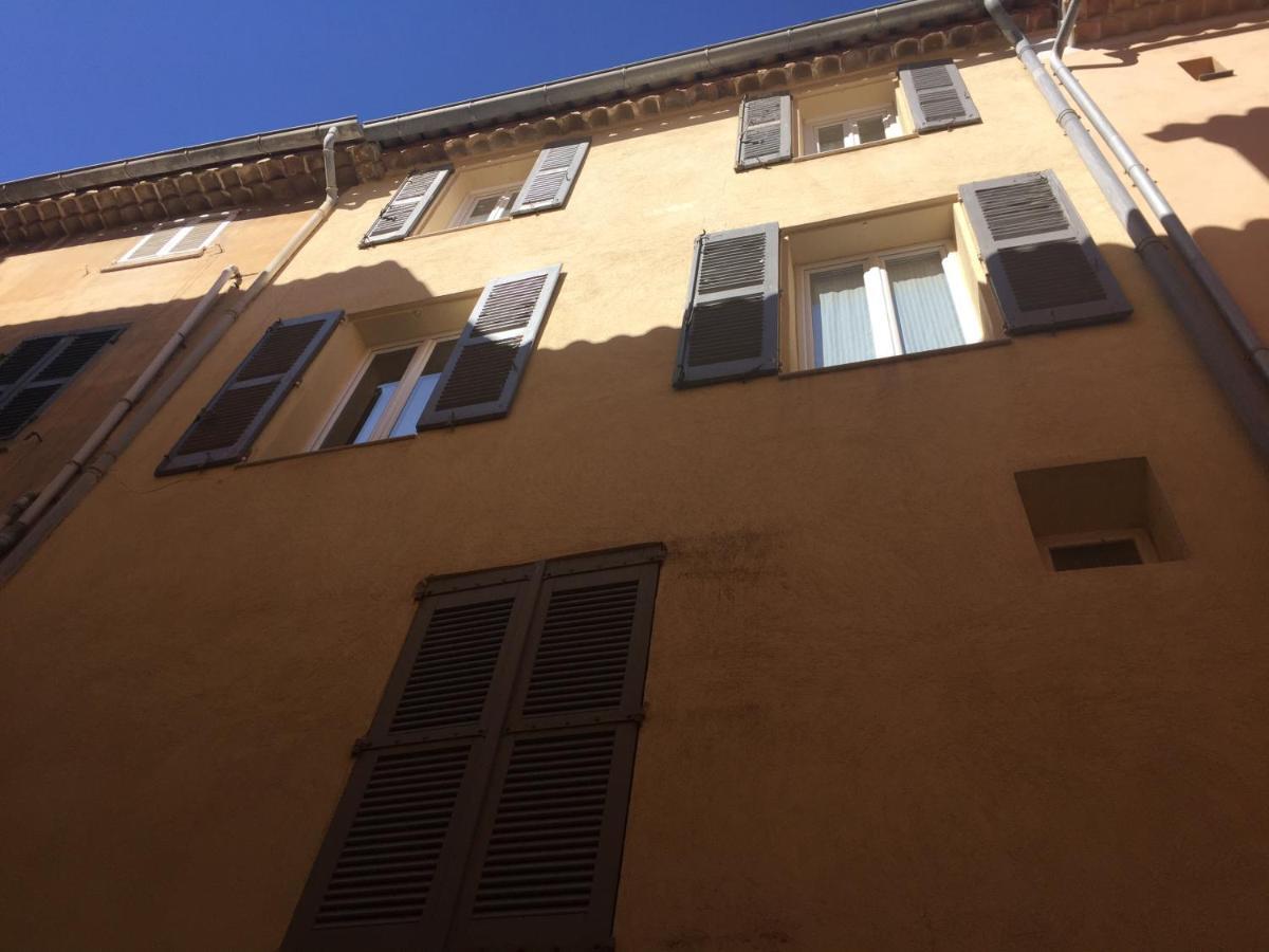 Appartement De Charme Au Coeur De Saint-Tropez Exteriör bild